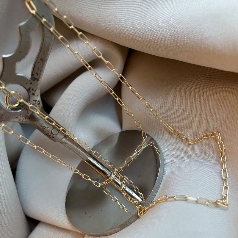 Hannah halskæde i 18 karat guld