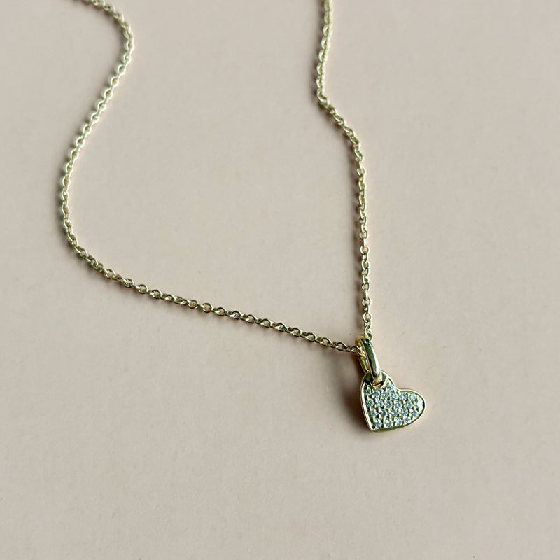 Hjertevedhæng med i alt 0,05 ct w/si diamanter - med eller uden kæde i 14 karat guld