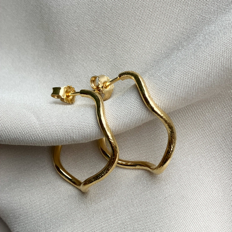 Curve hoops mini i forgyldt sølv