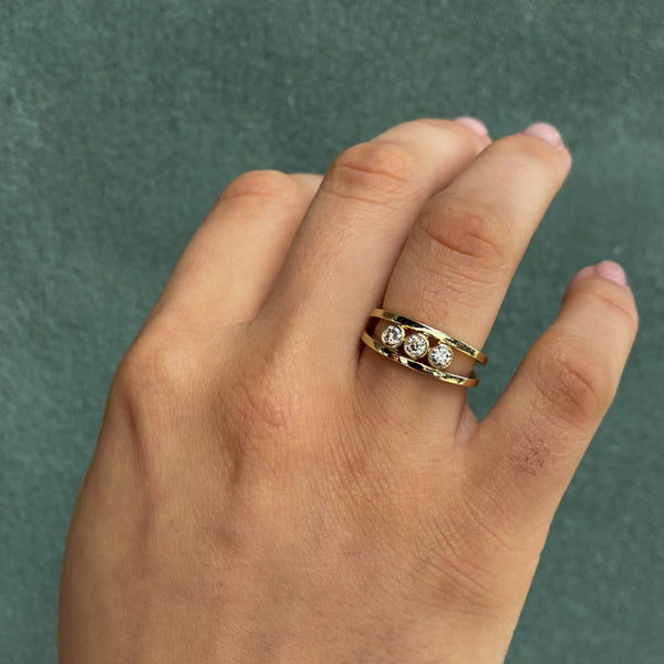 Athena ring med 0,30 ct champagne diamanter