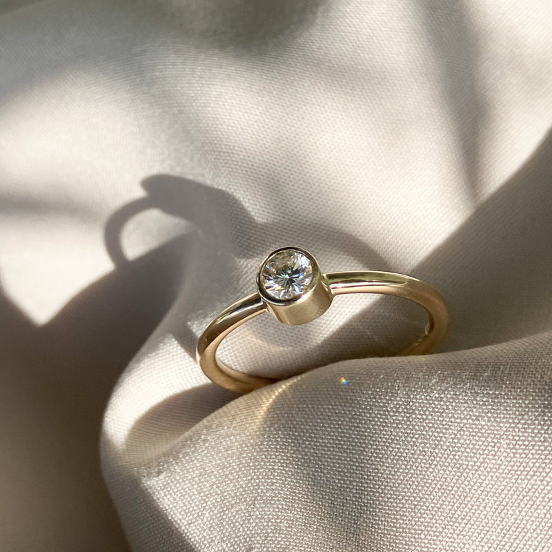 Sophie ring i 14 karat guld med en 0,30 ct tw/vs diamant