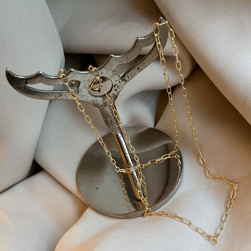 Hannah halskæde i 18 karat guld