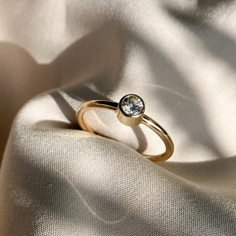 Sophie ring i 14 karat guld med en 0,30 ct tw/vs diamant