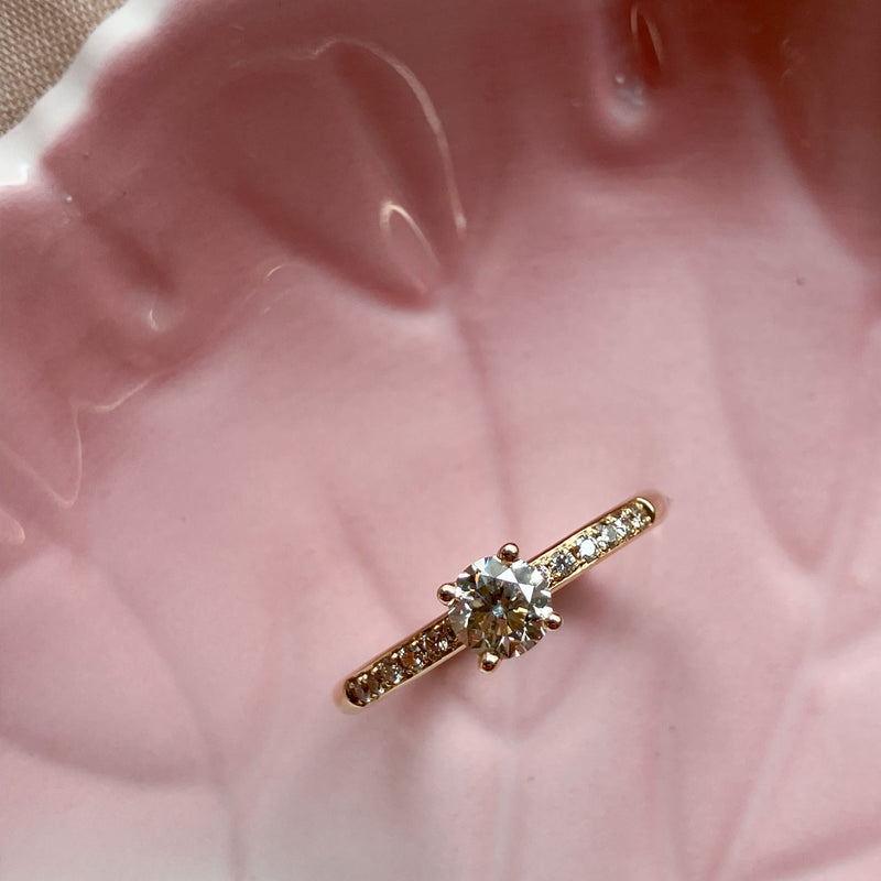 Prinsessering med 0,52 ct champagnediamanter