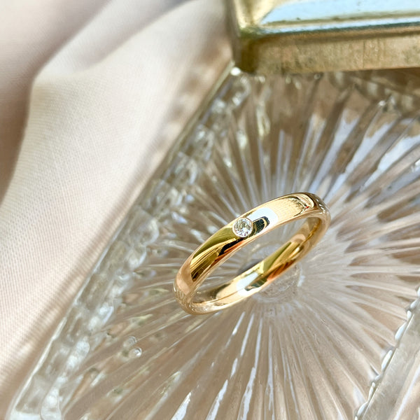 Selma ring i 14 karat guld med en 0,03 ct tw/vs diamant