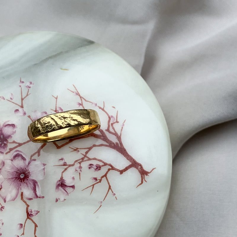 Emma organisk ring i forgyldt sterling sølv