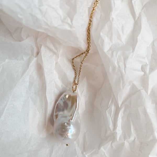 Hvid barok perle vedhæng 14 karat guld